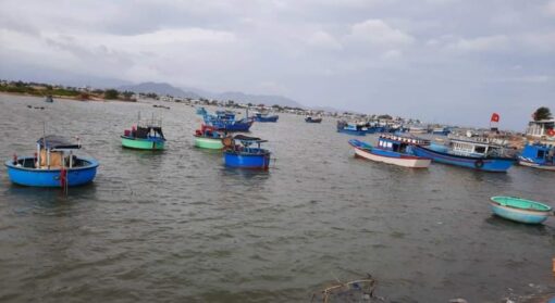 bán đất mặt tiền kè Phú Thọ view cửa biển