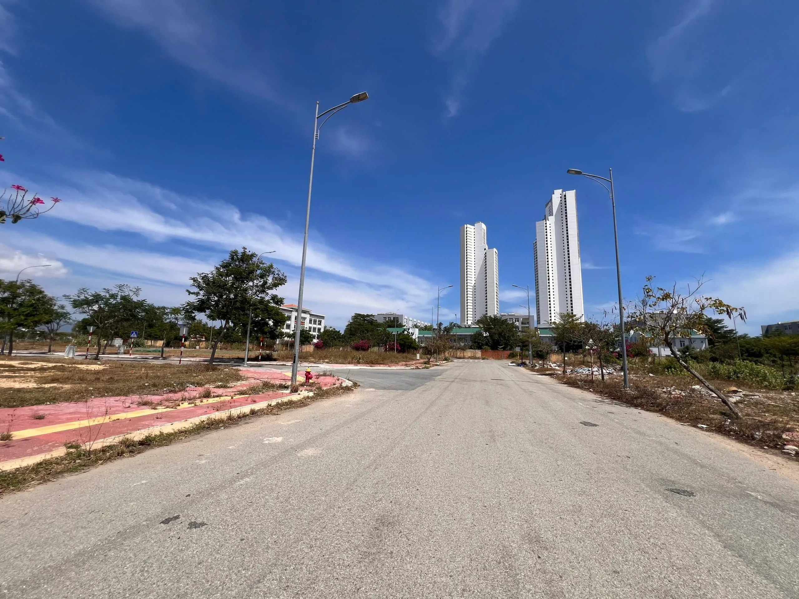 Ngộp Bank cần ra gấp 2 lô đất biển Bình Sơn K2 đường 20m - Ảnh 3