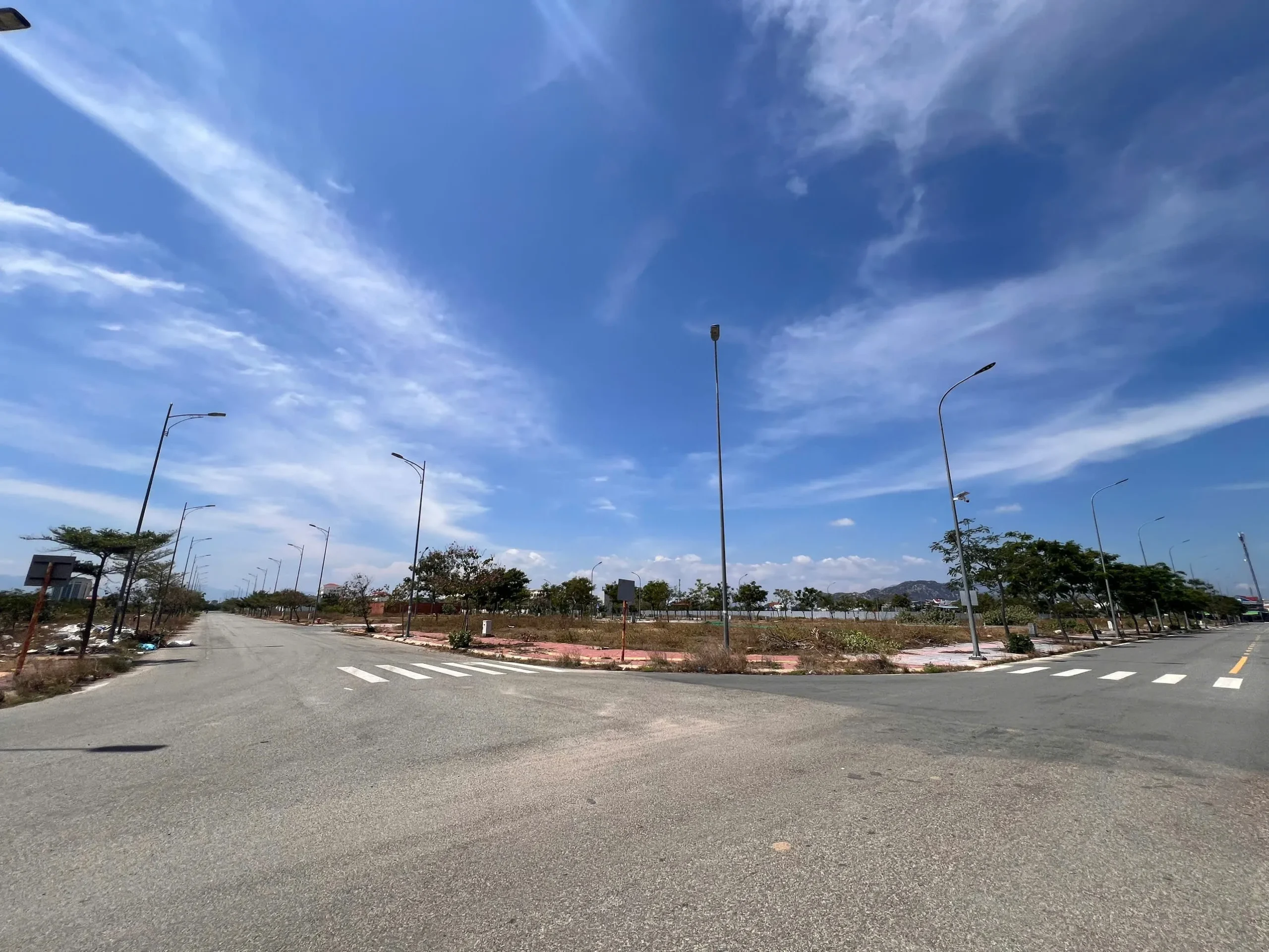 Ngộp Bank cần ra gấp 2 lô đất biển Bình Sơn K2 đường 20m