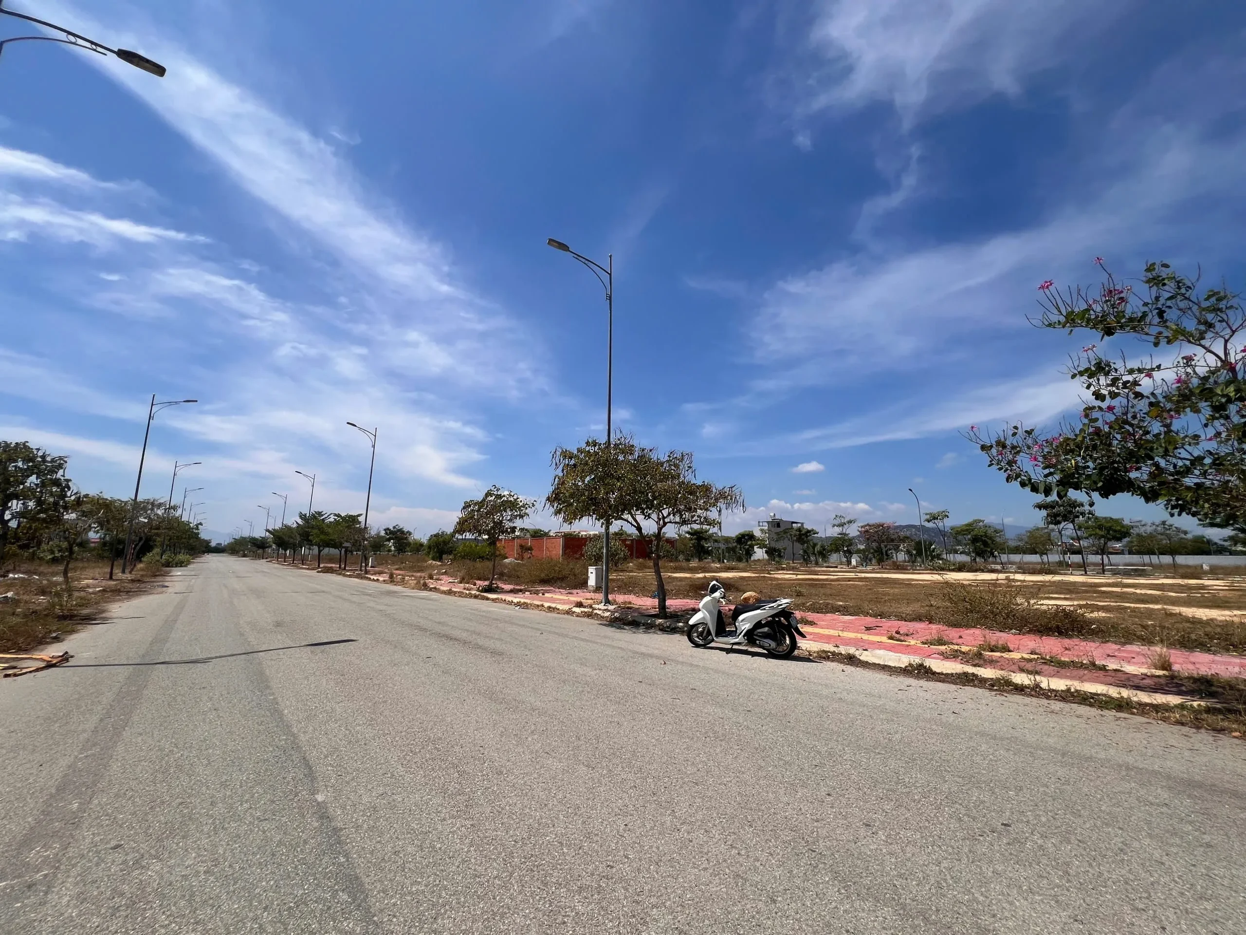 Ngộp Bank cần ra gấp 2 lô đất biển Bình Sơn K2 đường 20m - Ảnh 7