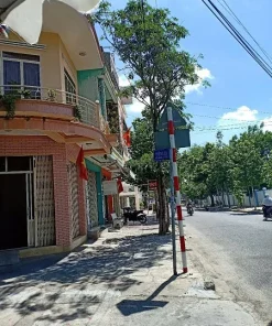 Alternative view of BÁN NHÀ 2 TẦNG LÔ GÓC 2 MẶT TIỀN ĐƯỜNG NGUYỄN VĂN TRỖI PHAN RANG